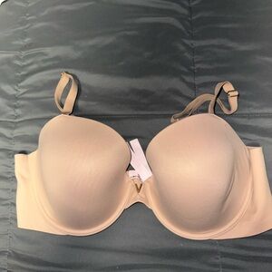 Victorias secret t shirt bra. 40c